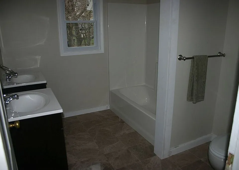 Unit #1 bath