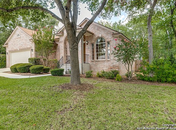 3rd image of 201 Doral Ct