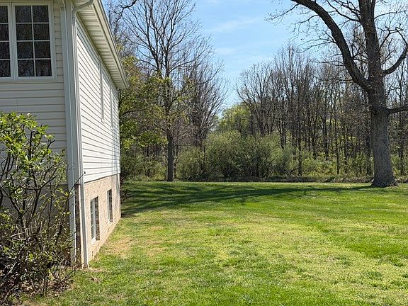 3rd image of 3550 E Bishop Rd
