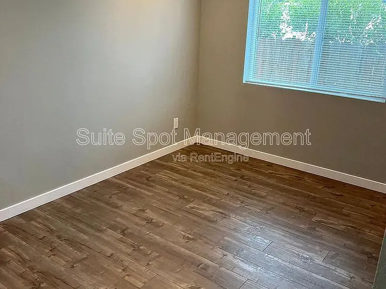 456 N Batavia St #456 — Photo 26