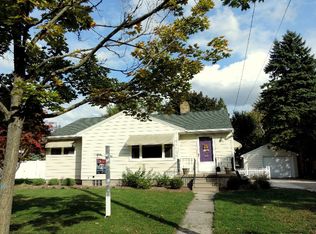 213 Main St, Essexville, MI