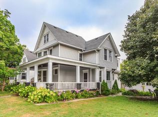 127 Annapolis St E, Saint Paul, MN 55118