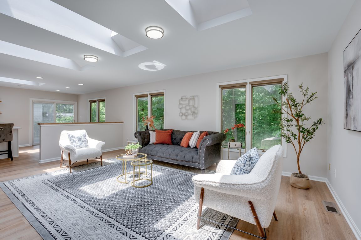 family room (2)
