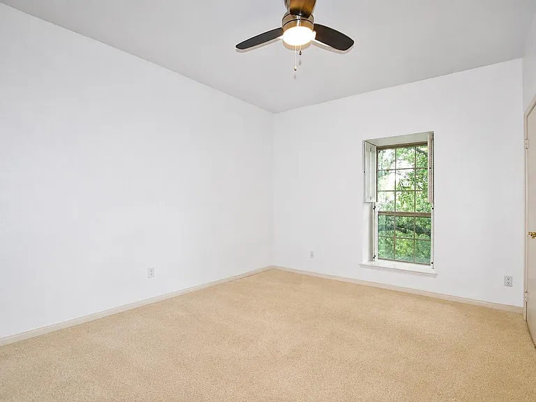 2425 Underwood St #346 — Photo 8