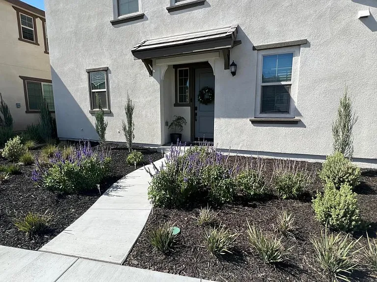 969 Rodeo Rd — Photo 2