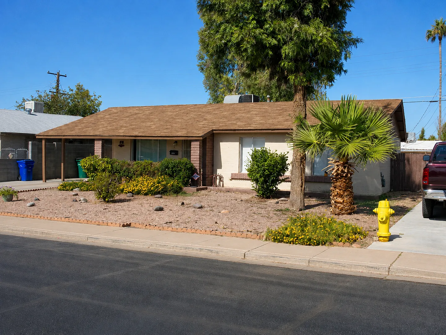 Open House Coming - Large 4br/2ba House Newly Remodeled Bathrooms Tile Throughout $1,995 - Remode... — Photo 1