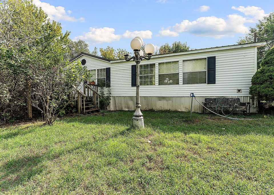 1st image of 963 Peterson Rd