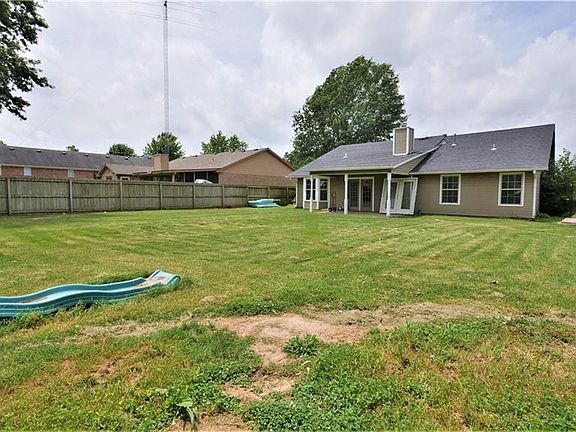 2nd image of 1703 S Beth Dr