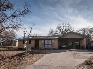 916 W Leslie St, Pauls Valley, OK 73075