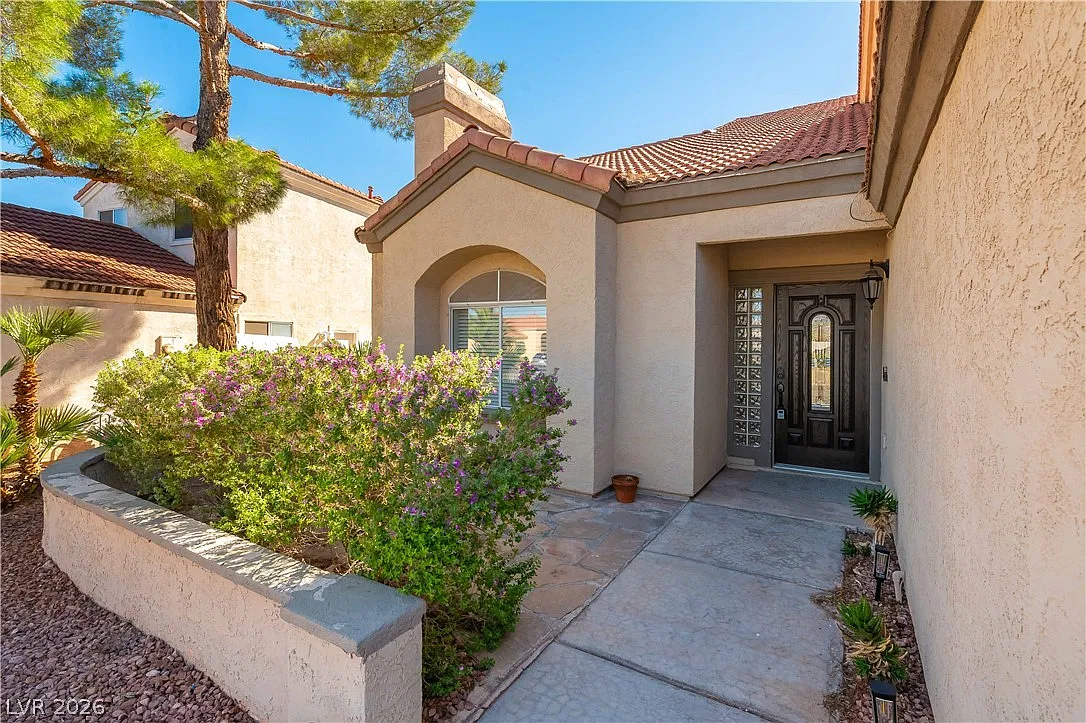 4 bed, 3.5 bath, 2532 sqft, $3,195 — Photo 2