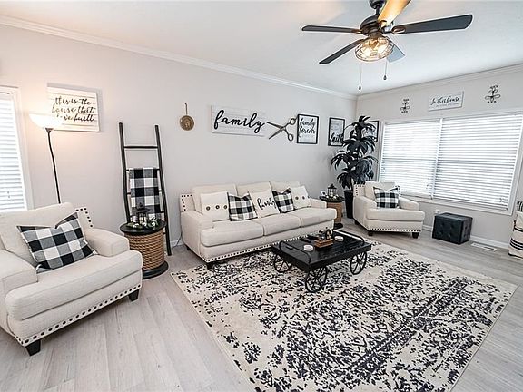 4th image of 604 Beacon Dr #25