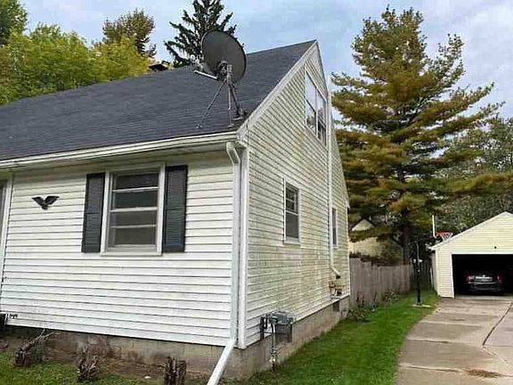 2nd image of 3025 Greenoak Ave