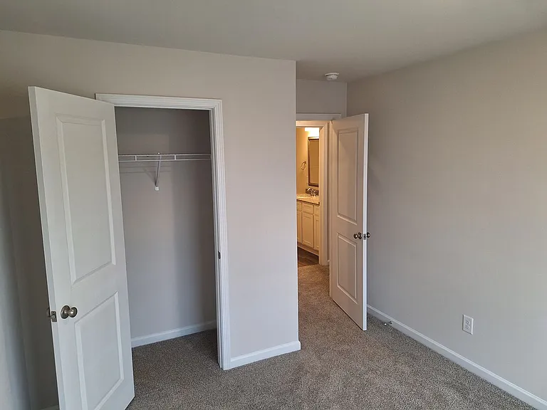 725 Gatestone Ln — Photo 28