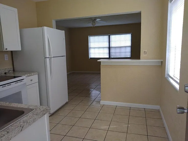 3533 Centerhill Dr N — Photo 10