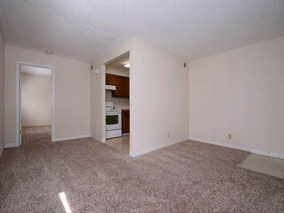 1st image of 712 W Mission Ave APT 5