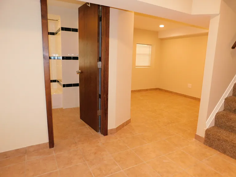 1321 W Touhy Ave #1N — Photo 10