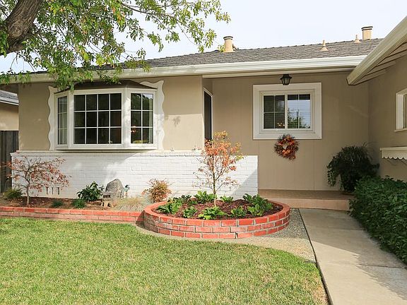 2nd image of 6471 Canterbury Ct