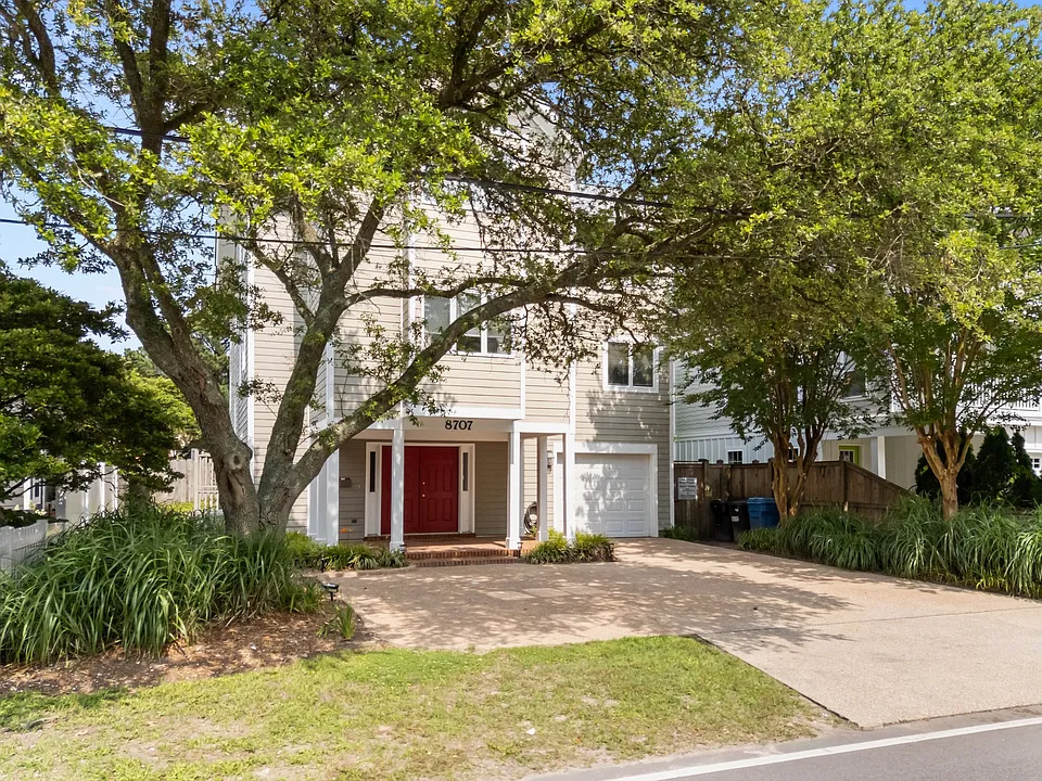 8707 Atlantic Ave