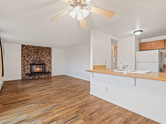 3rd image of 653 Myrtine St #D