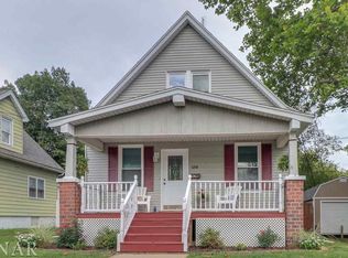 1214 S Oak St, Bloomington, IL