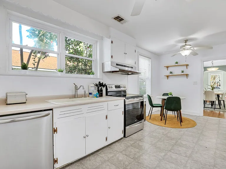 311 Kinzie Ave — Photo 3