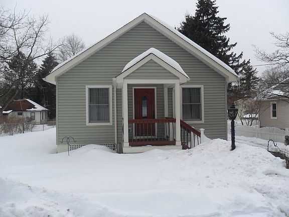 Maintenance free vinyl siding, updated windows & gutters