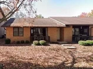 1314 Pine St #A-1, Highland, IL