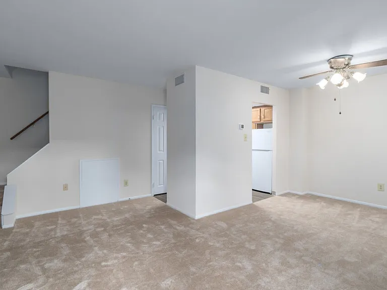 Pottsgrove Townhomes — Photo 10