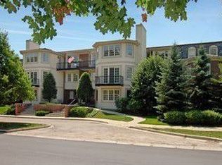 333 E Westminster Rd APT 3A, Lake Forest, IL 60045