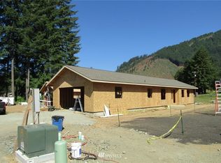 871 Main St, Morton, WA 98356