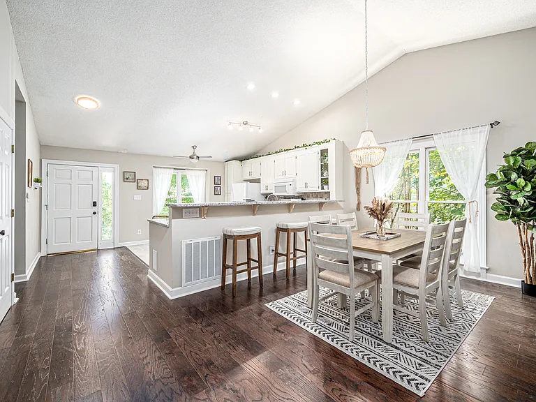 128 Chimney Rise Dr — Photo 19