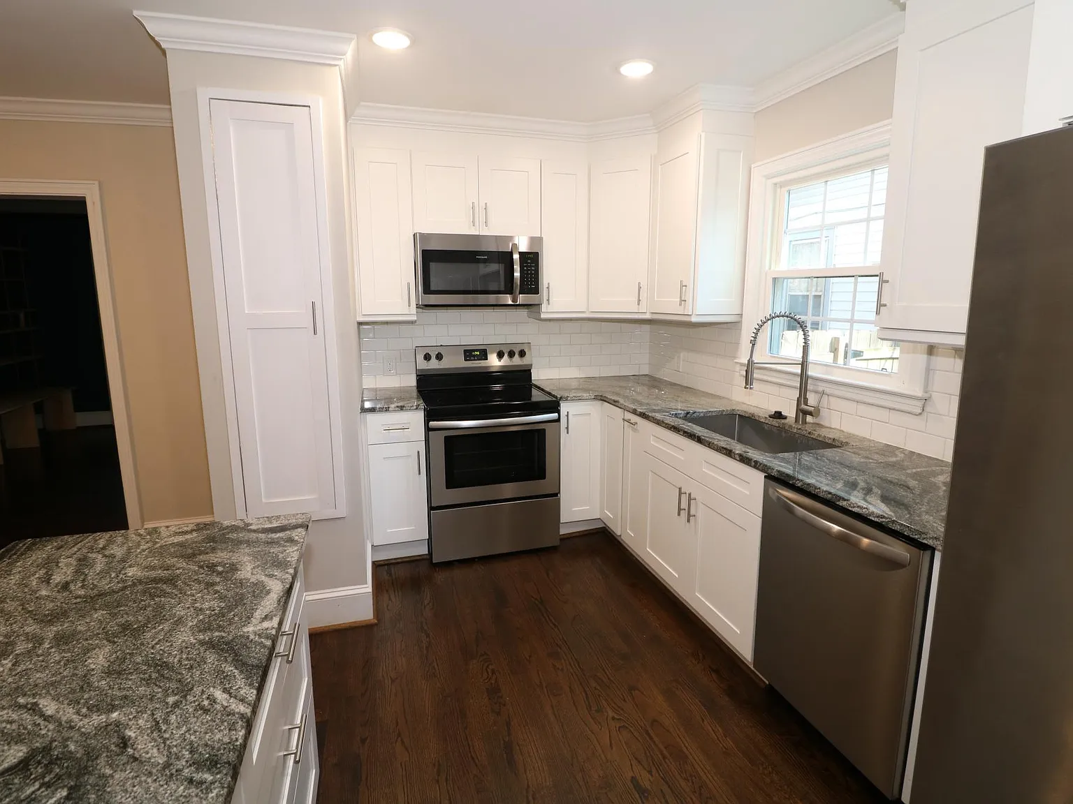 3 bed, 1245 sqft, $1,800 — Photo 3