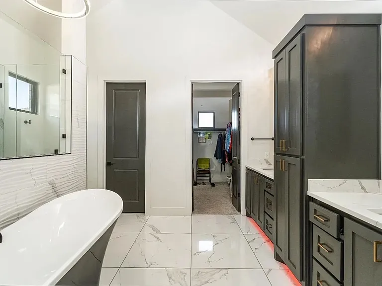 1205 Buckingham Ave — Photo 13