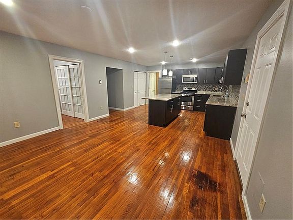 2nd image of 380 Sunset Ave APT 5