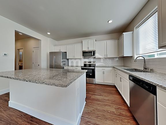 4th image of 1431 92nd Way SE