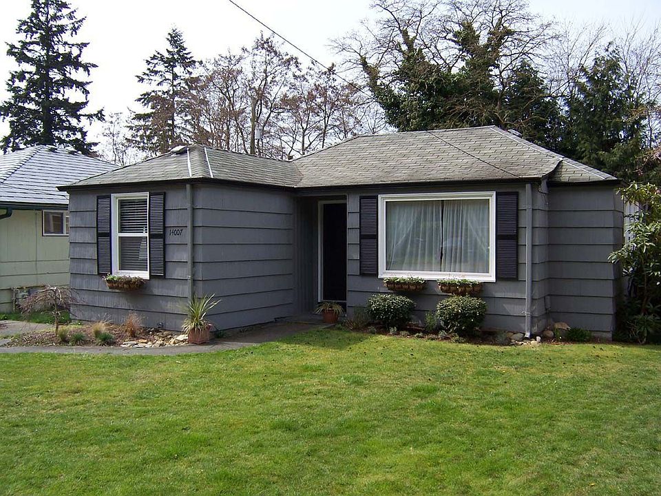 Nice level lot on quiet street