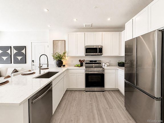 4th image of 1650 N Sheridan Boulevard Bldg A #203