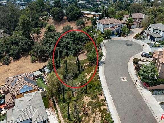 5th image of 936 N Staley Ln