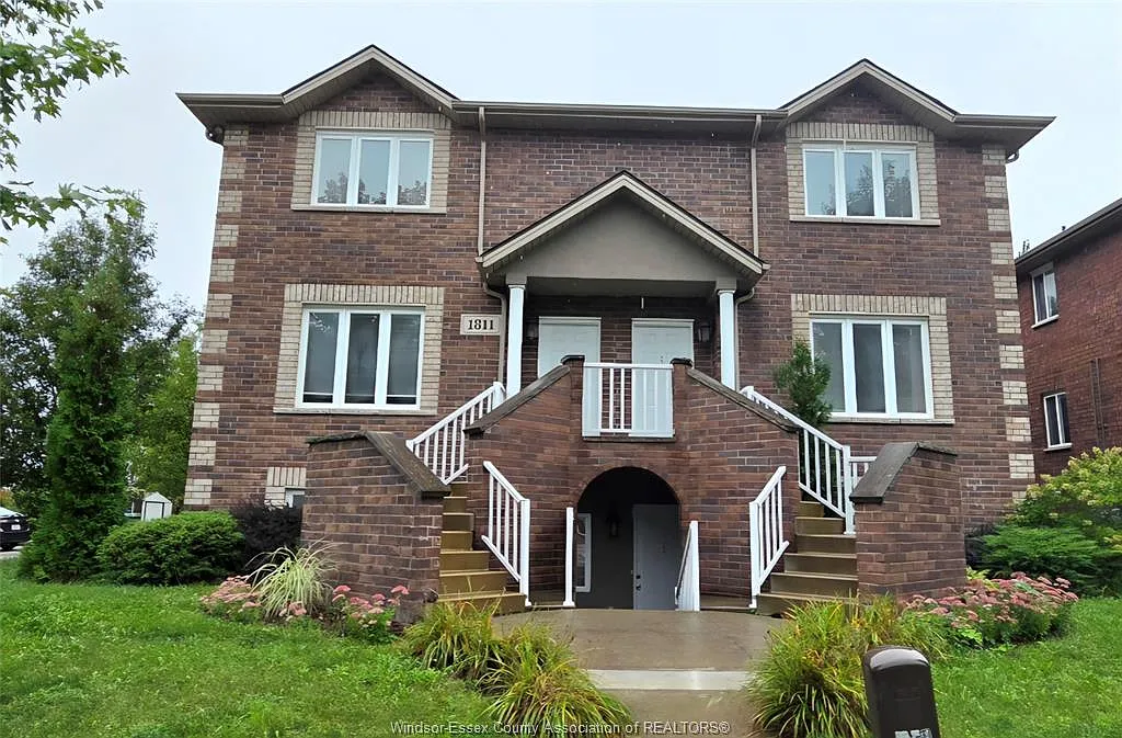 2 bed, 1.5 bath, $2,200 — Photo 1
