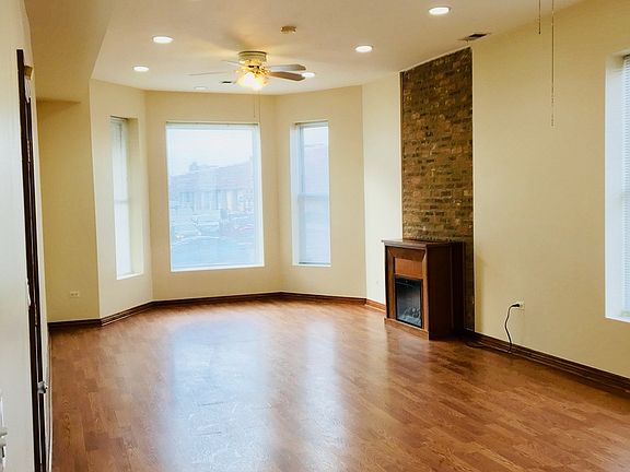 2nd image of 3158 W Jackson Blvd