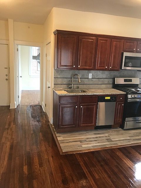 1st image of 393 Main St APT 9