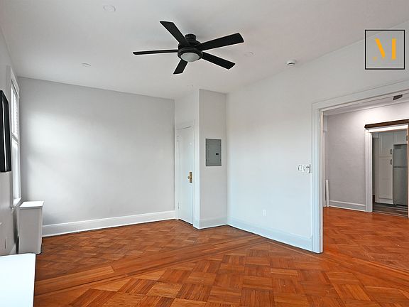 4th image of 24-33 24th St #2