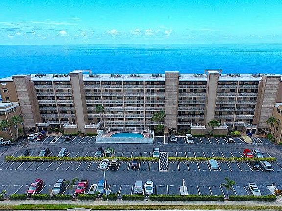 4th image of 18650 Gulf Blvd APT 514