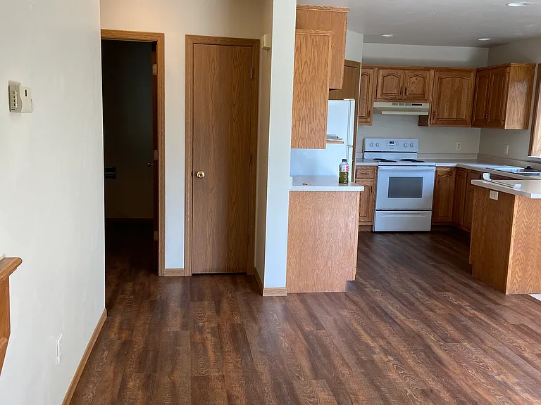 276 Manette St #274 — Photo 6