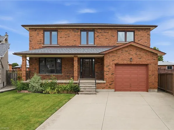 18 Marcel Pl, Hamilton, ON L9B 1W3