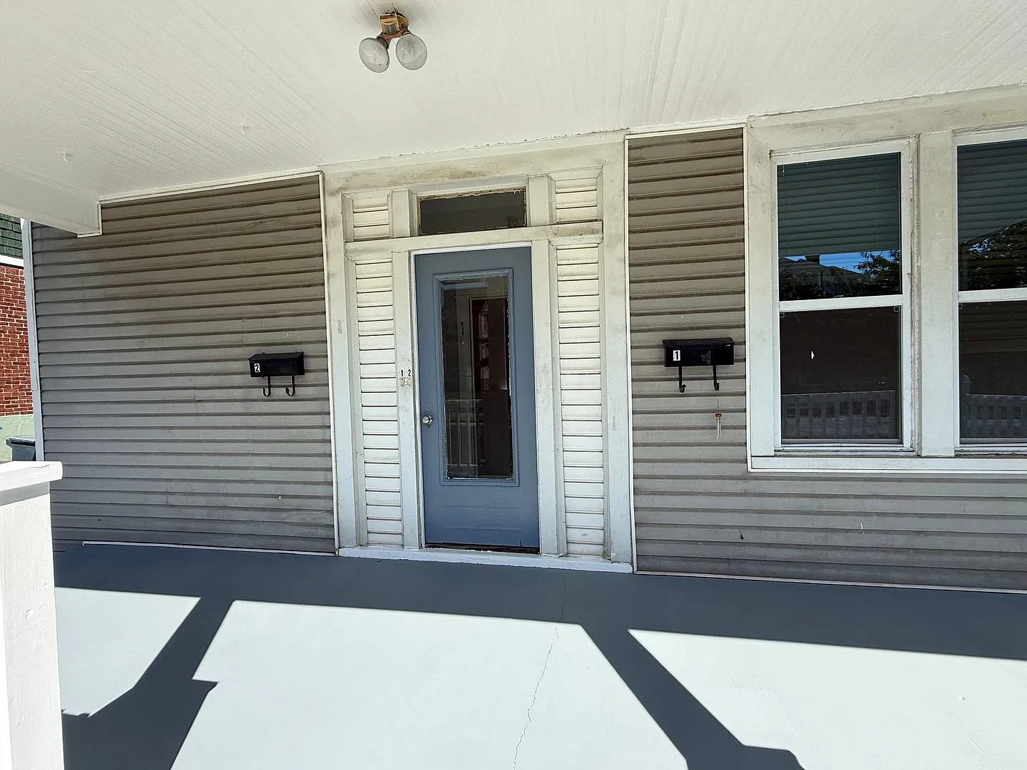 813 Winona — Photo 4