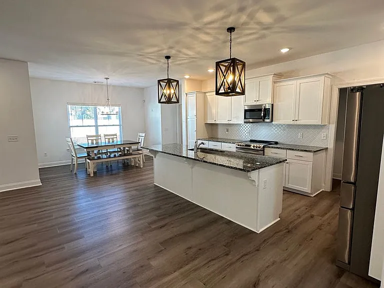 134 Blandford Xing — Photo 9