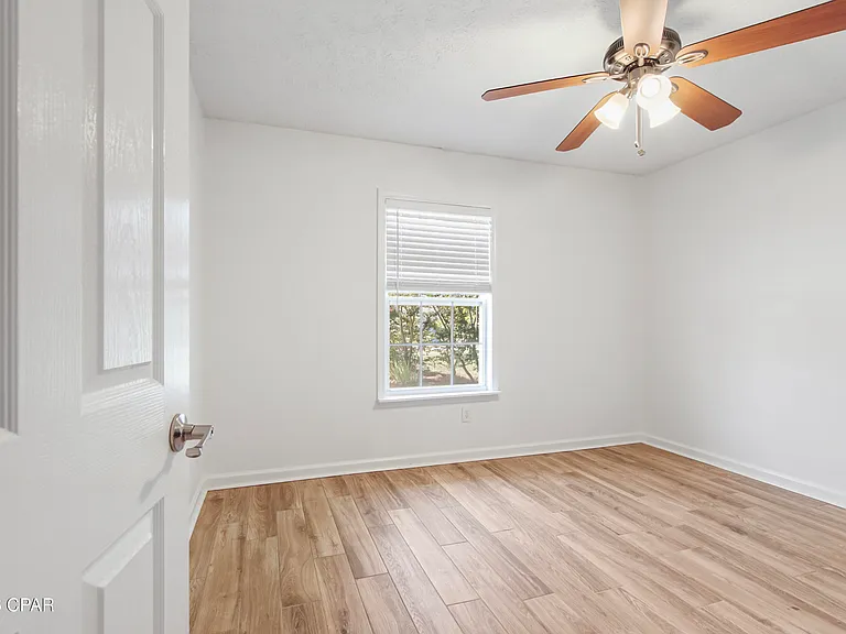 115 Circle Dr — Photo 21