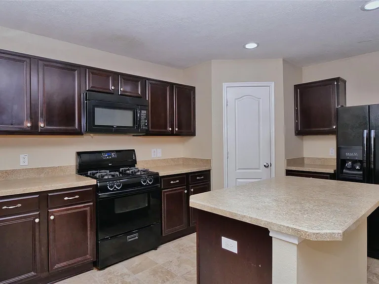 2923 Mustang Meadow Ln — Photo 9