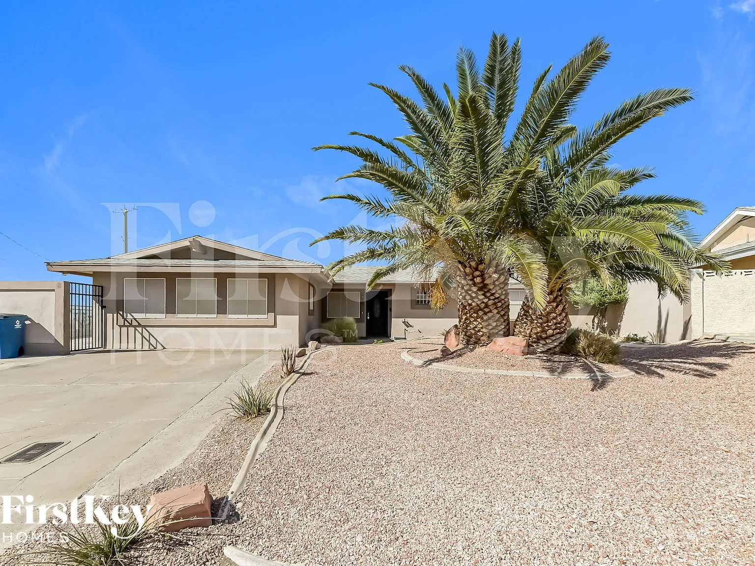 4 bed, 2.0 bath, 1904 sqft, $2,430 — Photo 3